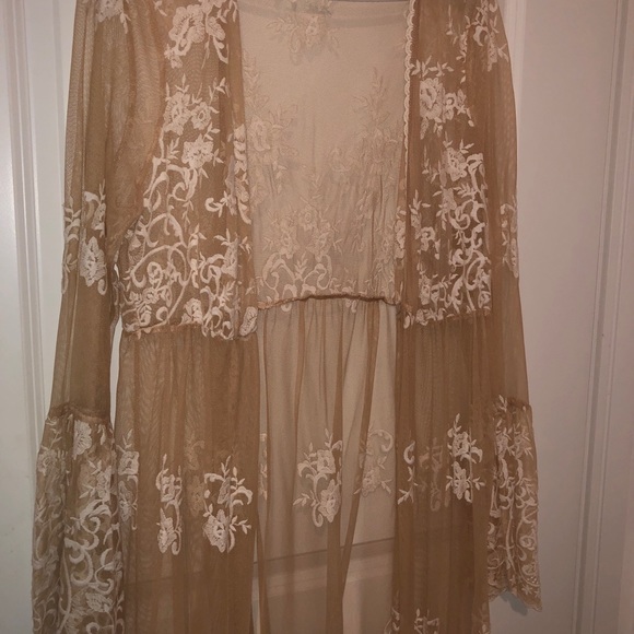 Forever 21 lace long sleeve maxi cover up - Picture 4 of 5